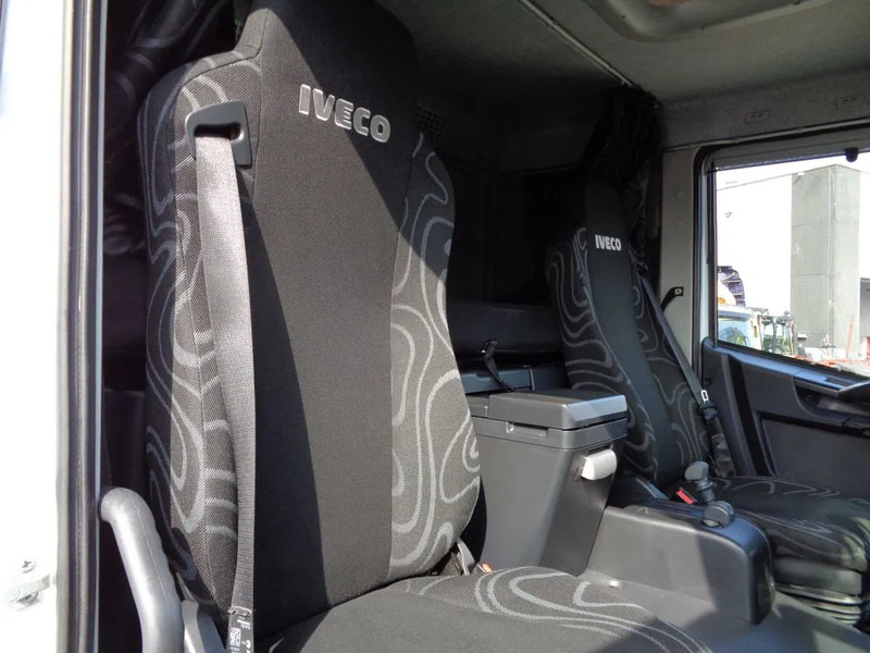 Iveco Eurocargo 80EL21 Manual + Euro 6 + Dhollandia Lift - شاحنة ستارة: صور 5 Iveco Eurocargo 80EL21 Manual + Euro 6 + Dhollandia Lift - شاحنة ستارة: صور 5