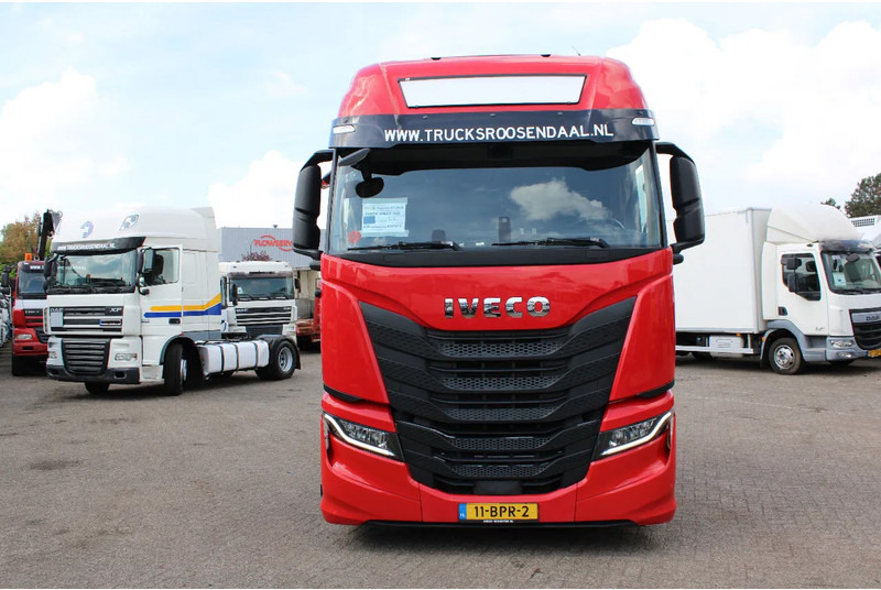 Iveco S-WAY 460 + LNG + retarder + euro 6 - شاحنة جرار: صور 2 Iveco S-WAY 460 + LNG + retarder + euro 6 - شاحنة جرار: صور 2