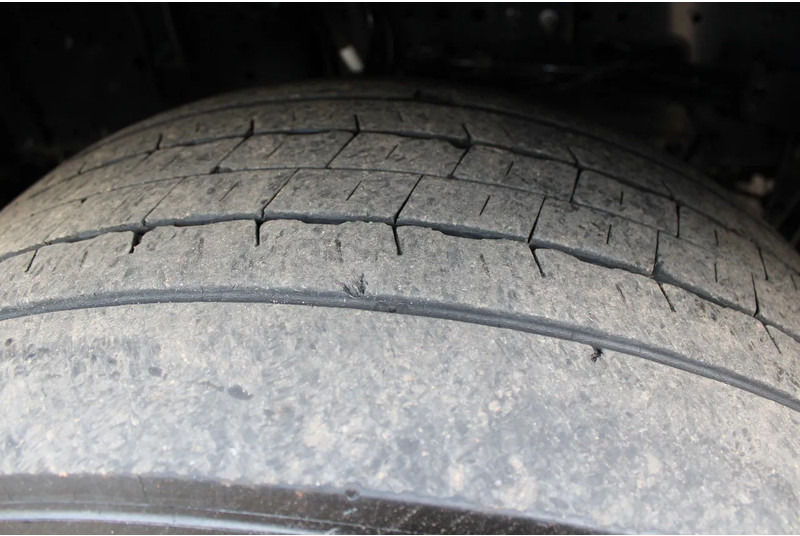 Iveco S-WAY 460 + LNG + retarder + euro 6 - شاحنة جرار: صور 4 Iveco S-WAY 460 + LNG + retarder + euro 6 - شاحنة جرار: صور 4