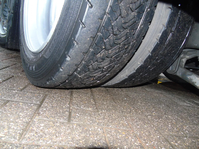 شاحنة نقل سيارات شاحنة Iveco Stralis 310 EEV + HYDRO RAMPS + 6X2 + EURO 5: صور 18 شاحنة نقل سيارات شاحنة Iveco Stralis 310 EEV + HYDRO RAMPS + 6X2 + EURO 5: صور 18