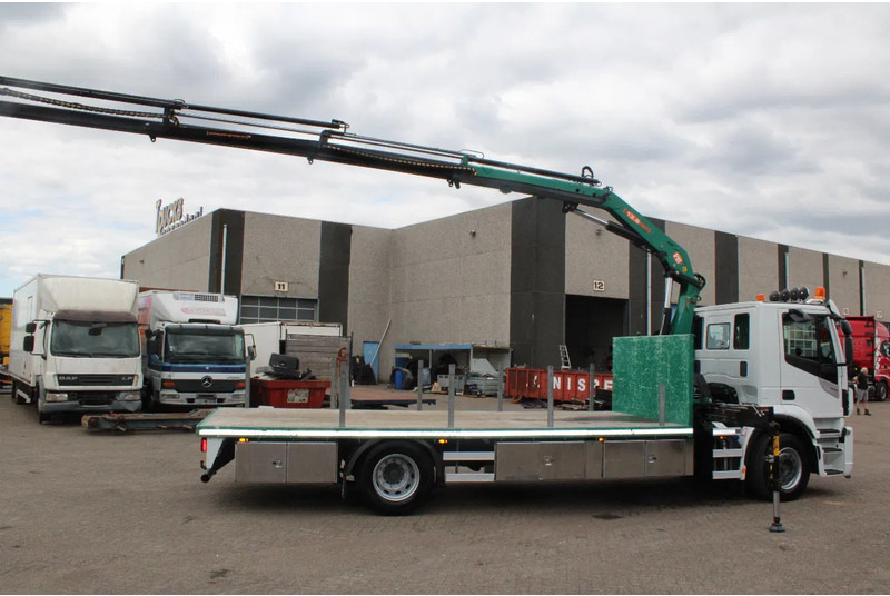 Iveco Stralis 400 + PM SERIE 13 4X HYDROLIC + EURO 6 + REMOTE - شاحنة كرين: صور 3 Iveco Stralis 400 + PM SERIE 13 4X HYDROLIC + EURO 6 + REMOTE - شاحنة كرين: صور 3