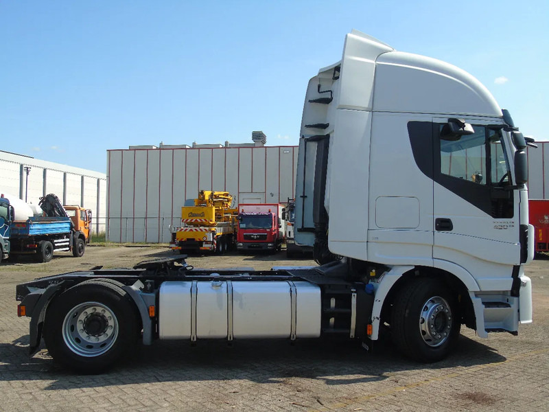 Iveco Stralis 420 + EURO 6 + 580KM - شاحنة جرار: صور 3 Iveco Stralis 420 + EURO 6 + 580KM - شاحنة جرار: صور 3