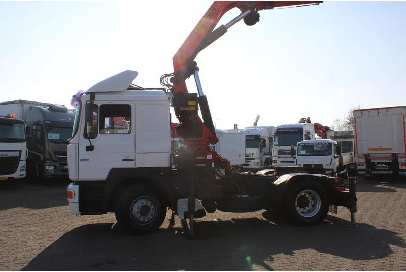 MAN 18.414 + PALFINGER PK35000 F + EURO 2 + MANUAL - شاحنة كرين: صور 4 MAN 18.414 + PALFINGER PK35000 F + EURO 2 + MANUAL - شاحنة كرين: صور 4