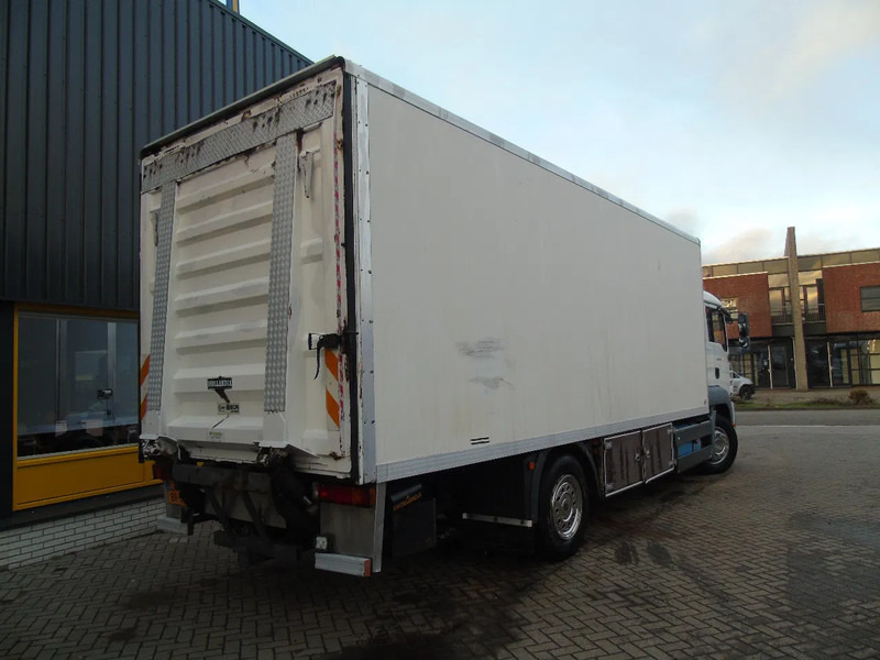 MAN TGA 18.310 + 3T LIFT + NICE TRUCK - بصندوق مغلق شاحنة: صور 4 MAN TGA 18.310 + 3T LIFT + NICE TRUCK - بصندوق مغلق شاحنة: صور 4