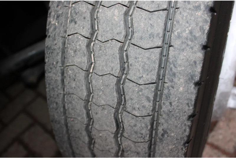 بصندوق مغلق شاحنة MAN TGL 8.220 + EURO 6 + LIFT: صور 10