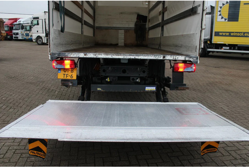 بصندوق مغلق شاحنة MAN TGL 8.220 + EURO 6 + LIFT: صور 16