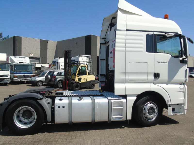 MAN TGX 18.440 + EURO 5 + SPOILER - شاحنة جرار: صور 4 MAN TGX 18.440 + EURO 5 + SPOILER - شاحنة جرار: صور 4