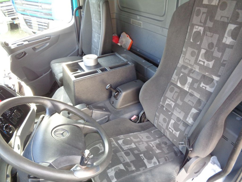 Mercedes-Benz AXOR 1823 + Dhollandia Lift - بصندوق مغلق شاحنة: صور 4 Mercedes-Benz AXOR 1823 + Dhollandia Lift - بصندوق مغلق شاحنة: صور 4