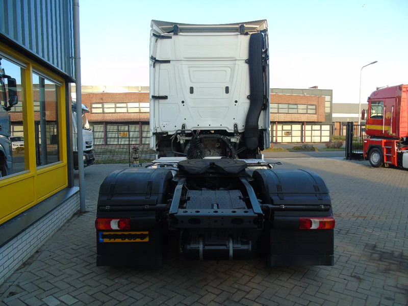 Mercedes-Benz Actros 1942 + EURO 6 - شاحنة جرار: صور 5 Mercedes-Benz Actros 1942 + EURO 6 - شاحنة جرار: صور 5