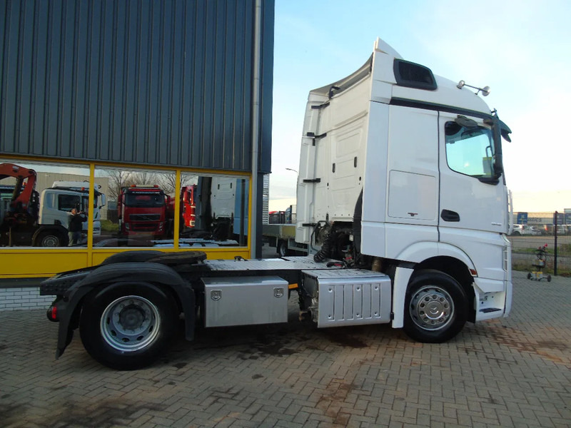 Mercedes-Benz Actros 1942 + EURO 6 - شاحنة جرار: صور 3 Mercedes-Benz Actros 1942 + EURO 6 - شاحنة جرار: صور 3