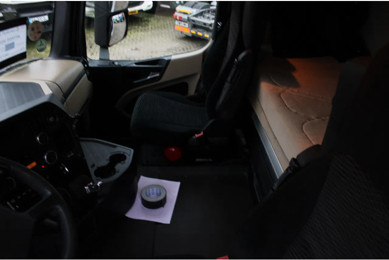 مبردة شاحنة Mercedes-Benz Actros 2027 + EURO 6 + 19T: صور 19