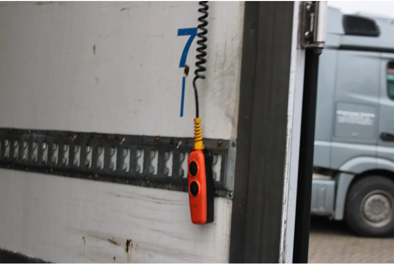 مبردة شاحنة Mercedes-Benz Actros 2027 + EURO 6 + 19T: صور 14