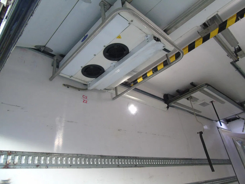 Mercedes-Benz Antos 1932 + EURO 6 + CARRIER + LIFT - مبردة شاحنة: صور 5 Mercedes-Benz Antos 1932 + EURO 6 + CARRIER + LIFT - مبردة شاحنة: صور 5