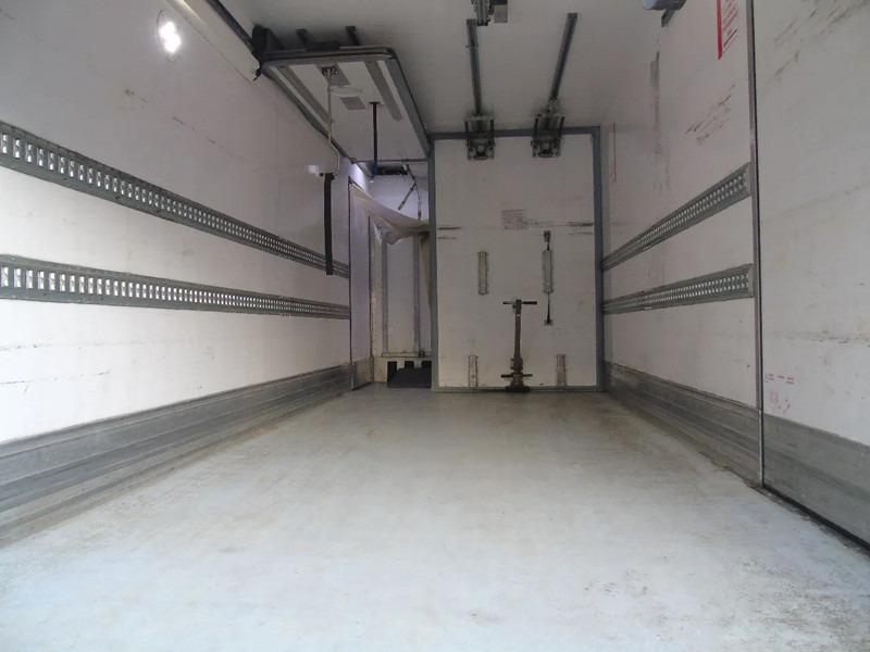 Mercedes-Benz Antos 1932 + EURO 6 + CARRIER + LIFT - مبردة شاحنة: صور 4 Mercedes-Benz Antos 1932 + EURO 6 + CARRIER + LIFT - مبردة شاحنة: صور 4