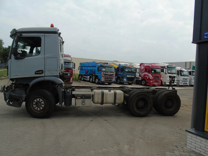 Mercedes-Benz Arocs 2640 + 6x4 + functional / engine good + EURO 6 + Drivabale - الشاسيه شاحنة: صور 4 Mercedes-Benz Arocs 2640 + 6x4 + functional / engine good + EURO 6 + Drivabale - الشاسيه شاحنة: صور 4