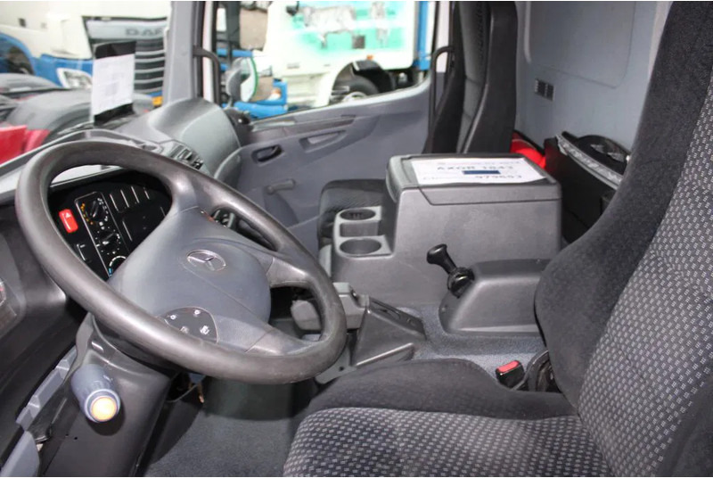 Mercedes-Benz Atego 1018 + LIFT - بصندوق مغلق شاحنة: صور 3 Mercedes-Benz Atego 1018 + LIFT - بصندوق مغلق شاحنة: صور 3