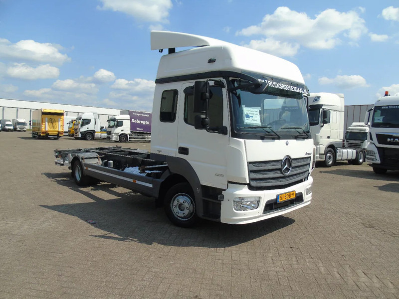 Mercedes-Benz Atego 1218 + EURO 6 + 5 PERS + BDF + LIFT - شاحنات الحاويات/ جسم علوي قابل للتغيير شاحنة: صور 2 Mercedes-Benz Atego 1218 + EURO 6 + 5 PERS + BDF + LIFT - شاحنات الحاويات/ جسم علوي قابل للتغيير شاحنة: صور 2