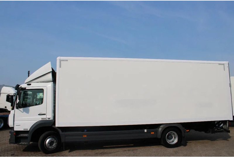 Mercedes-Benz Atego 1221 + EURO 6 + LIFT + 12t - بصندوق مغلق شاحنة: صور 3 Mercedes-Benz Atego 1221 + EURO 6 + LIFT + 12t - بصندوق مغلق شاحنة: صور 3