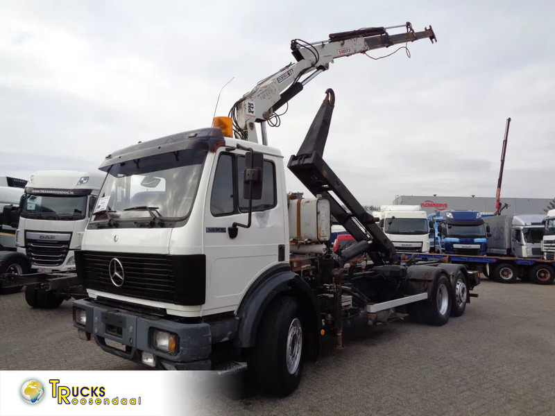 Mercedes-Benz SK 2433 + Semi-Auto + PTO + Serie 14 Crane + 3 pedals - شاحنة كرين: صور 1 Mercedes-Benz SK 2433 + Semi-Auto + PTO + Serie 14 Crane + 3 pedals - شاحنة كرين: صور 1