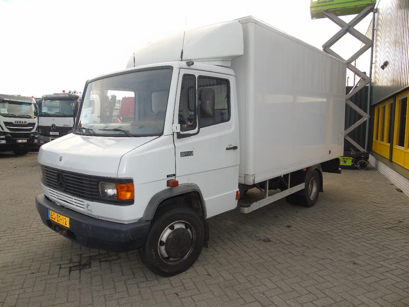 Mercedes-Benz Vario 813 811 + MANUAL + EURO 1 - بصندوق مغلق شاحنة: صور 2 Mercedes-Benz Vario 813 811 + MANUAL + EURO 1 - بصندوق مغلق شاحنة: صور 2