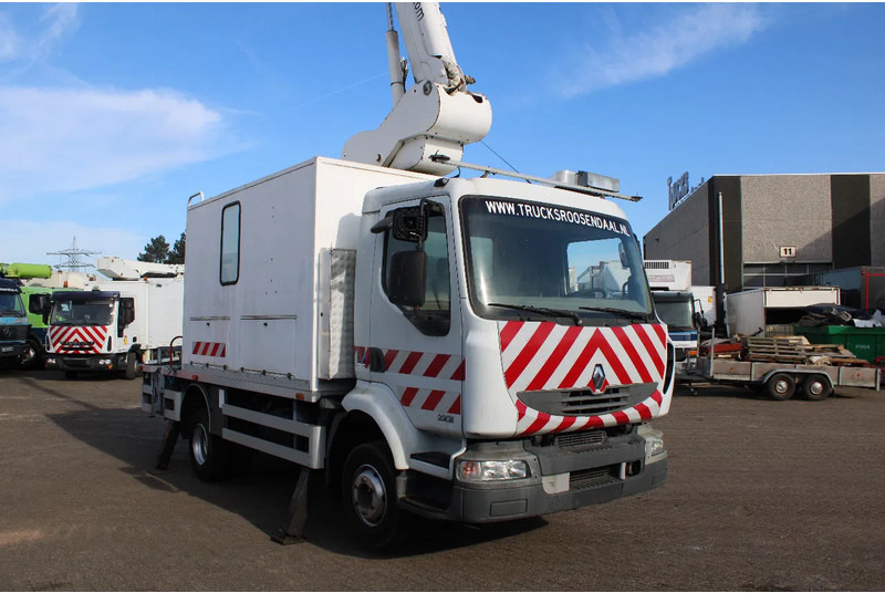 Renault Midlum 220 + manual - شاحنة: صور 5 Renault Midlum 220 + manual - شاحنة: صور 5