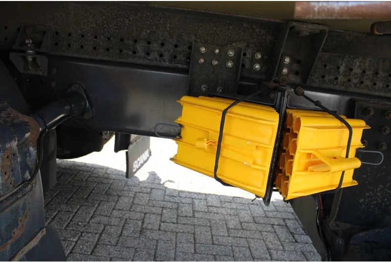 مبردة شاحنة Scania G 440 + 6x2 + carrier + euro 5 + lift: صور 11