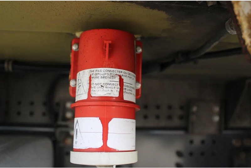 مبردة شاحنة Scania G 440 + 6x2 + carrier + euro 5 + lift: صور 6