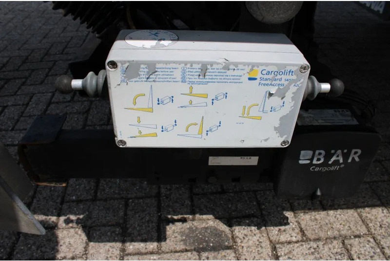 مبردة شاحنة Scania G 440 + 6x2 + carrier + euro 5 + lift: صور 16