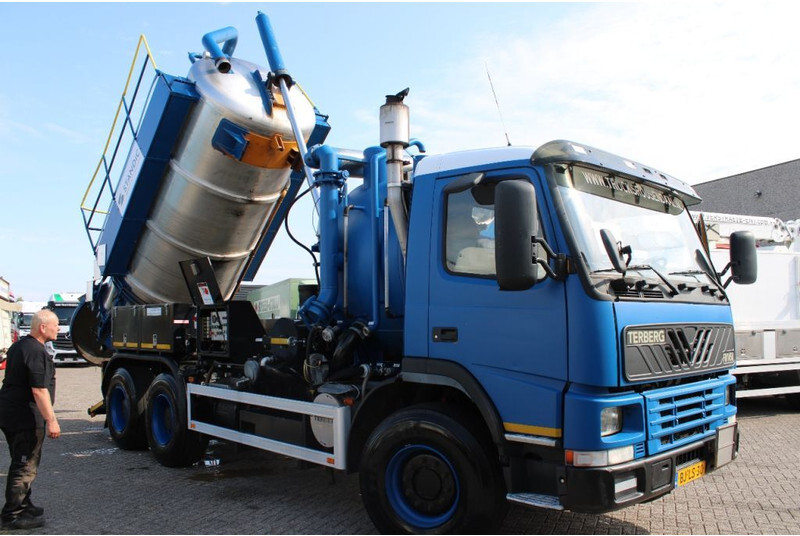 Terberg FM 1450 WITTIG VACUM SYSTEM + TIPPER + FULLY WORKING + EURO 2 + ADR + 11,34m3 - فراغ شاحنة: صور 2 Terberg FM 1450 WITTIG VACUM SYSTEM + TIPPER + FULLY WORKING + EURO 2 + ADR + 11,34m3 - فراغ شاحنة: صور 2