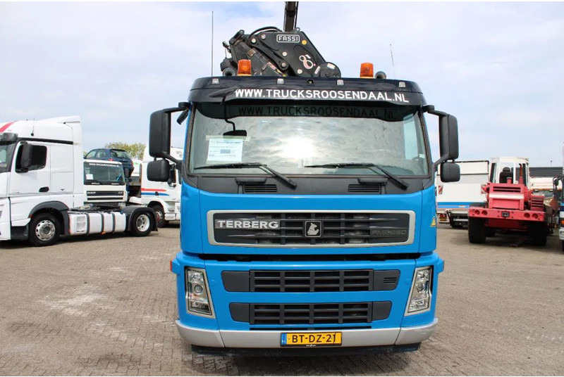 Terberg FM 2850 hiab 200c + 10x4 + fully functional + euro 5 - شاحنة كرين: صور 4 Terberg FM 2850 hiab 200c + 10x4 + fully functional + euro 5 - شاحنة كرين: صور 4