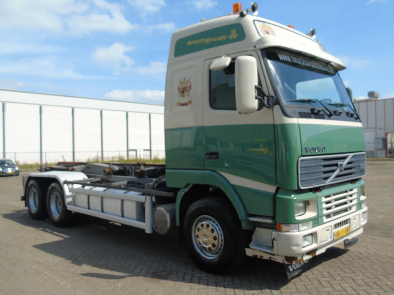 Volvo FH 12.420 + 6X2 + EURO 2 + MANUAL - شاحنة - نظام الكابلات: صور 4 Volvo FH 12.420 + 6X2 + EURO 2 + MANUAL - شاحنة - نظام الكابلات: صور 4