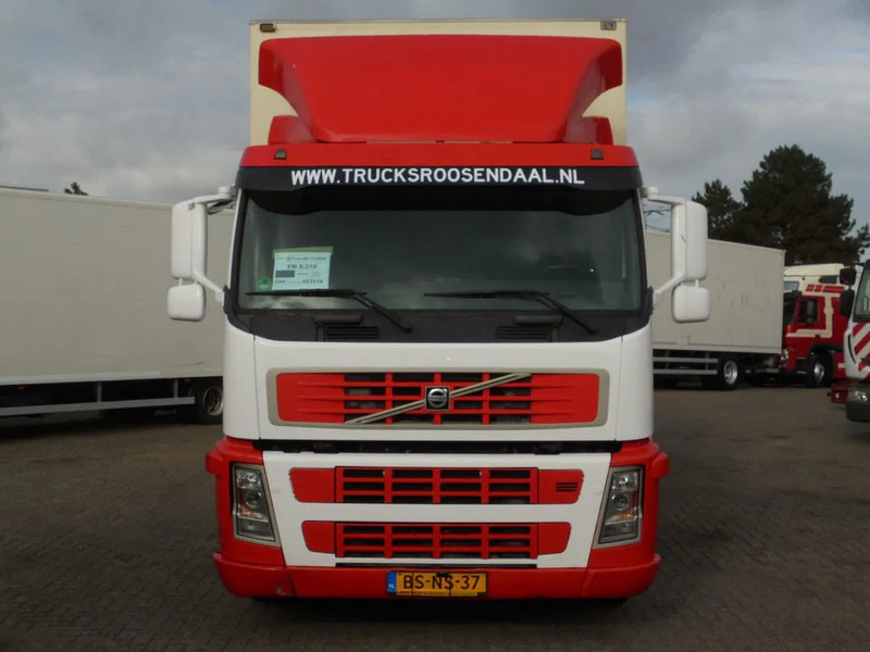 Volvo FM 9.310 + Euro 5 + Manual + Horse transport - شاحنات الحاويات/ جسم علوي قابل للتغيير شاحنة: صور 2 Volvo FM 9.310 + Euro 5 + Manual + Horse transport - شاحنات الحاويات/ جسم علوي قابل للتغيير شاحنة: صور 2