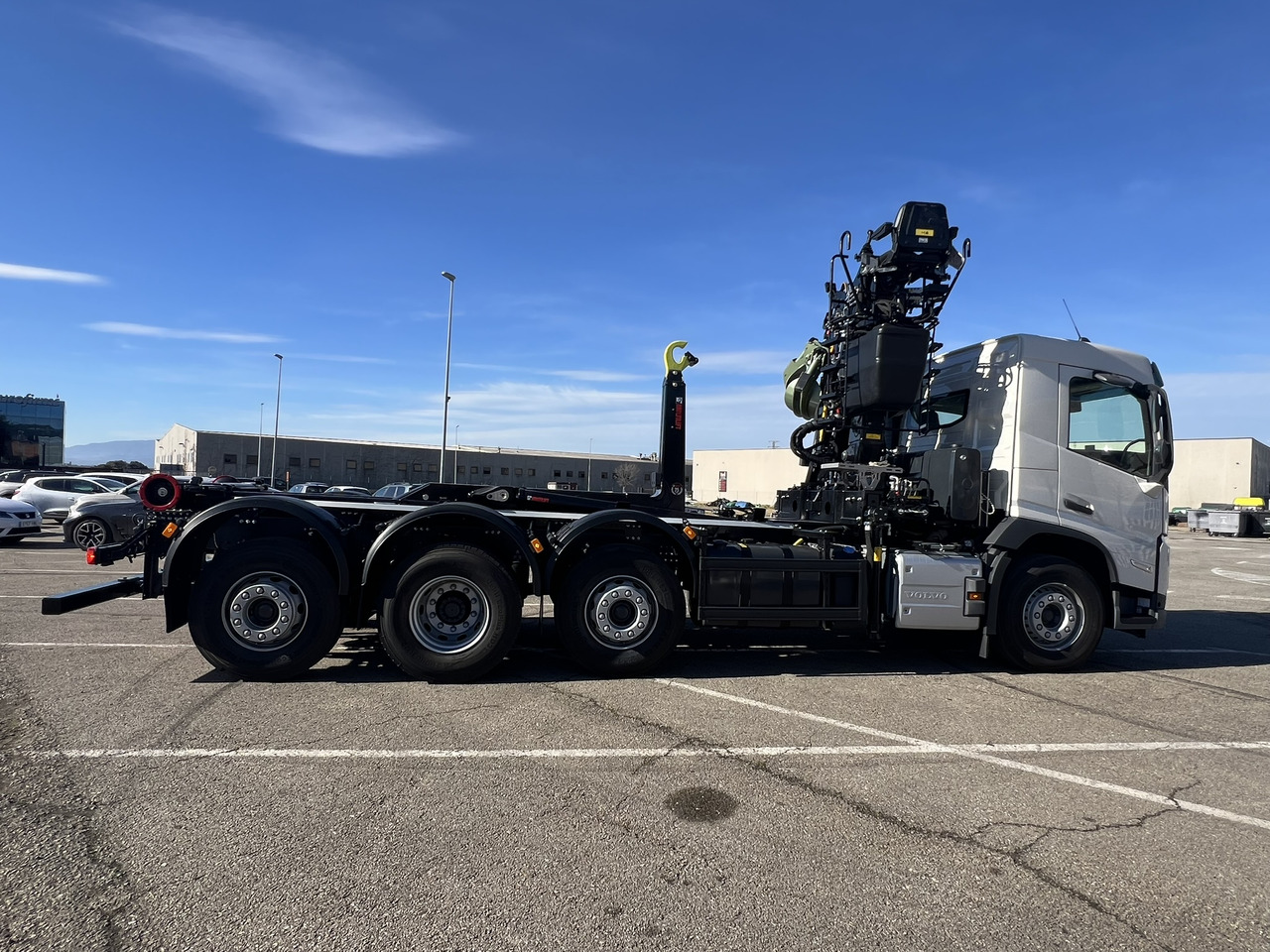 CAMIÓN VOLVO FM - شاحنة كرين: صور 3 CAMIÓN VOLVO FM - شاحنة كرين: صور 3