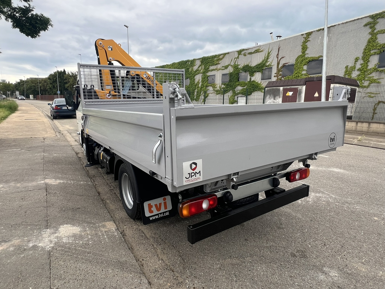 FUSO 35 3S - شاحنة كرين: صور 5 FUSO 35 3S - شاحنة كرين: صور 5