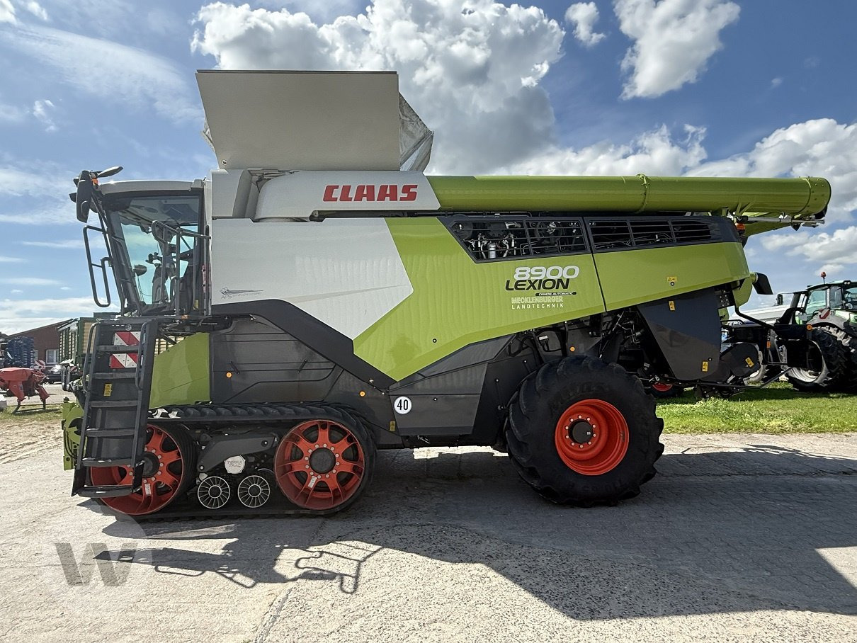 CLAAS Lexion 8900 TT - حصادة شاملة: صور 3 CLAAS Lexion 8900 TT - حصادة شاملة: صور 3