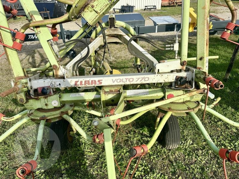 CLAAS Volto 770 - لمّامَة القش: صور 4 CLAAS Volto 770 - لمّامَة القش: صور 4