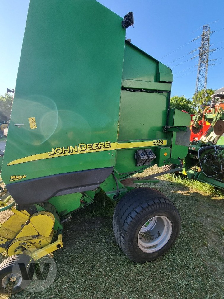 John Deere 592 - مكبس القش الدائري: صور 3 John Deere 592 - مكبس القش الدائري: صور 3
