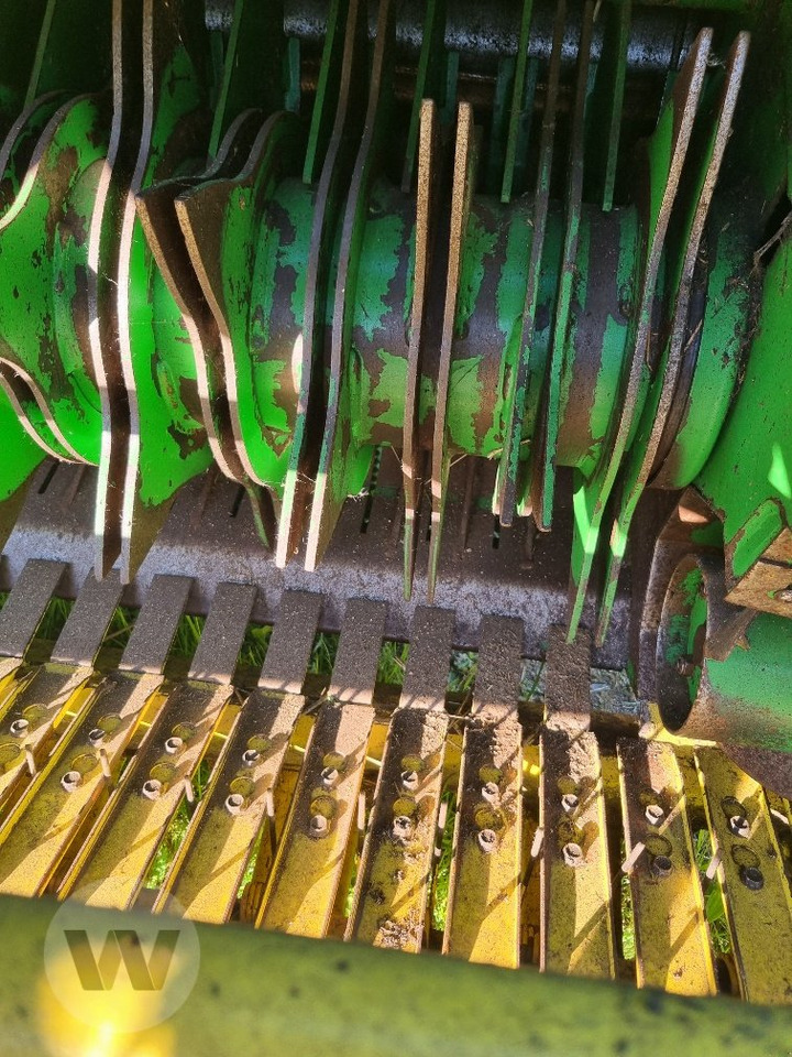 John Deere 592 - مكبس القش الدائري: صور 5 John Deere 592 - مكبس القش الدائري: صور 5