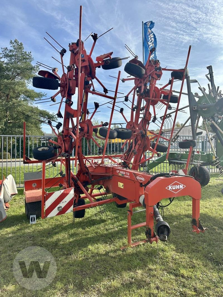 Kuhn GF 10601 - لمّامَة القش: صور 2 Kuhn GF 10601 - لمّامَة القش: صور 2