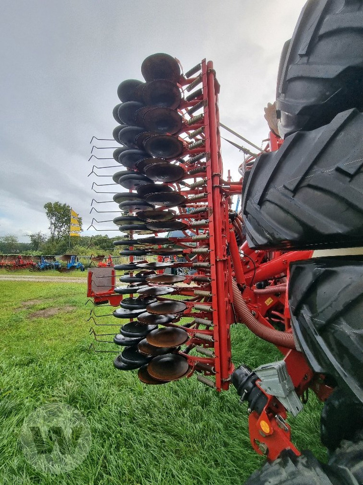 Kverneland U-Drill - معدات بذار: صور 3 Kverneland U-Drill - معدات بذار: صور 3