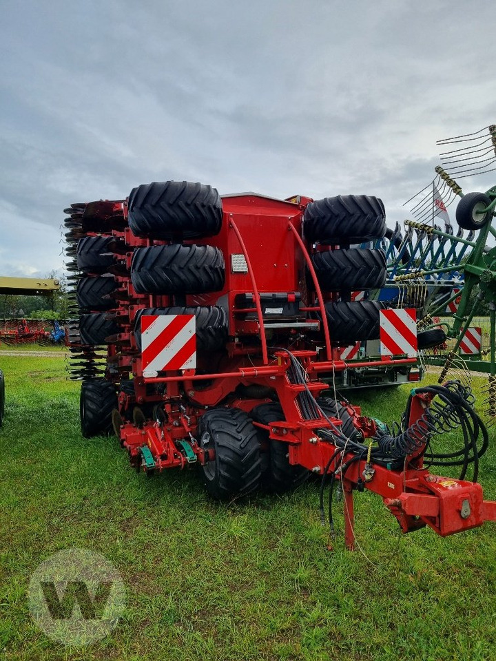 Kverneland U-Drill - معدات بذار: صور 1 Kverneland U-Drill - معدات بذار: صور 1