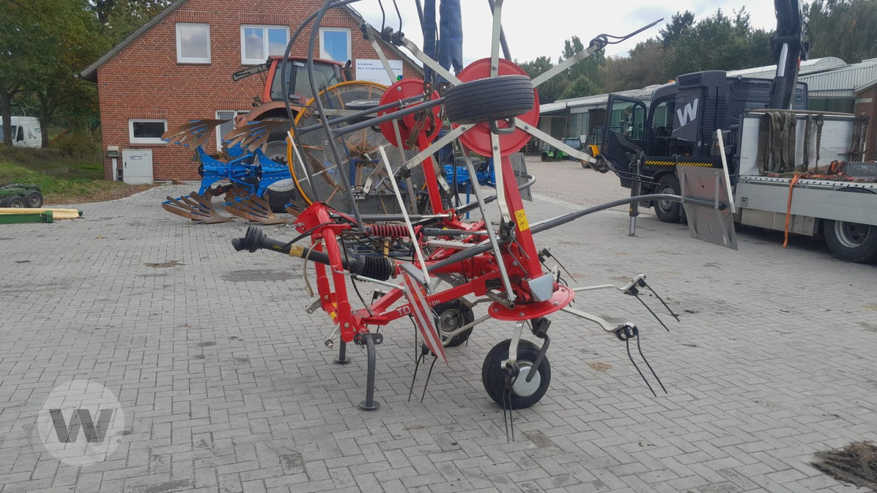 Massey Ferguson TD 524 DN - لمّامَة القش: صور 5 Massey Ferguson TD 524 DN - لمّامَة القش: صور 5