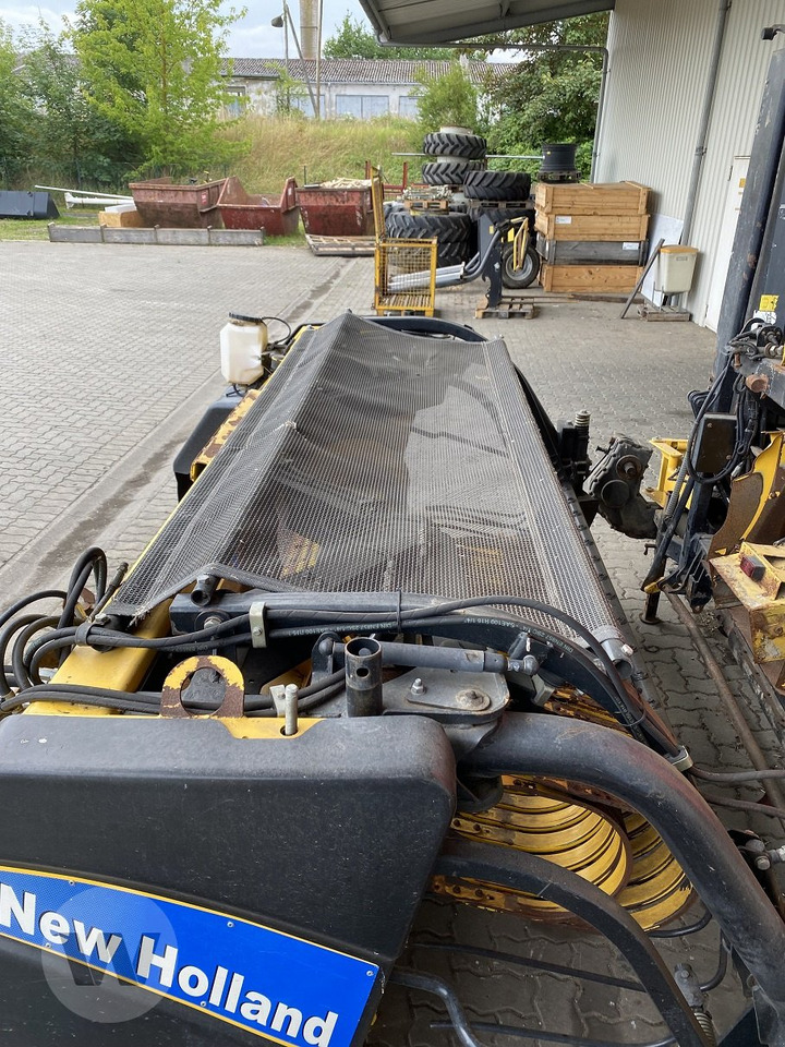 New Holland 270 FP - معدات حصادة الأعلاف: صور 5 New Holland 270 FP - معدات حصادة الأعلاف: صور 5