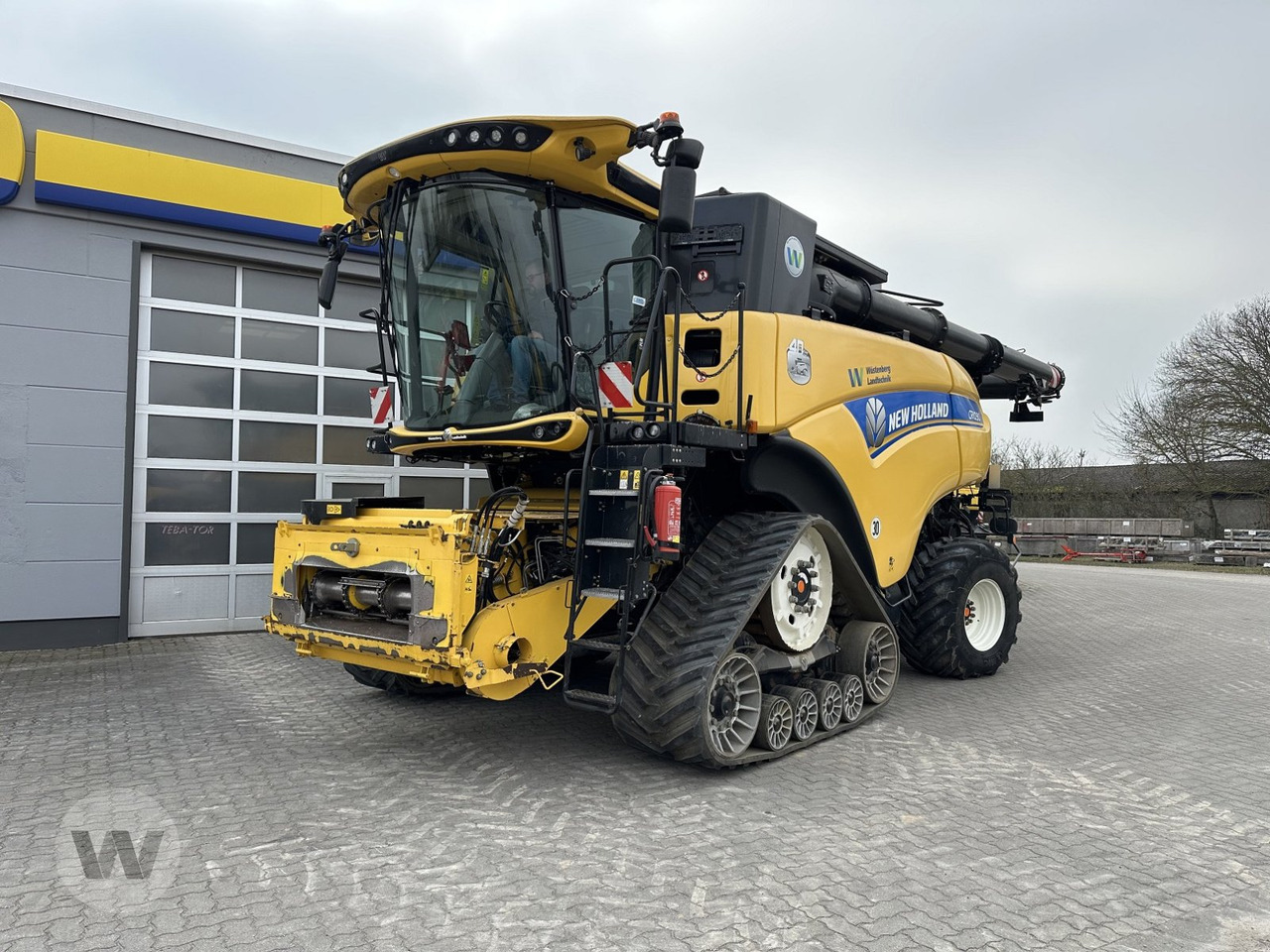 New Holland CR 10.90 - حصادة شاملة: صور 3 New Holland CR 10.90 - حصادة شاملة: صور 3