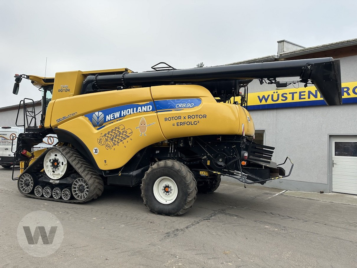 New Holland CR 8.90 - حصادة شاملة: صور 5 New Holland CR 8.90 - حصادة شاملة: صور 5
