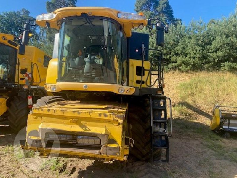 New Holland CR 980 - حصادة شاملة: صور 2 New Holland CR 980 - حصادة شاملة: صور 2
