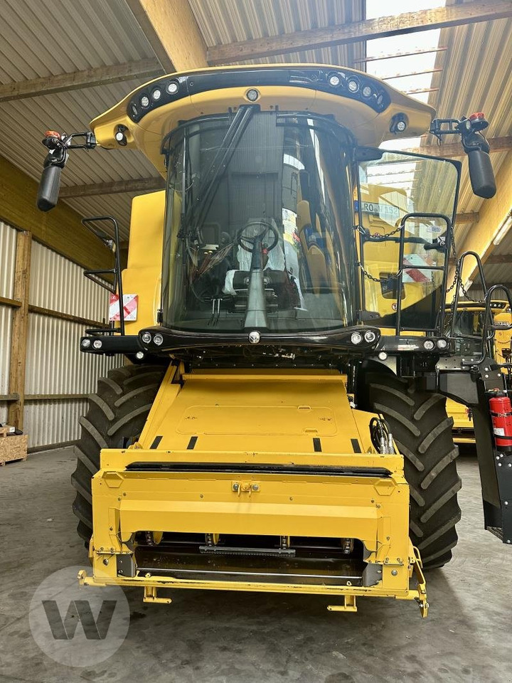 New Holland CX 8.90 - حصادة شاملة: صور 4 New Holland CX 8.90 - حصادة شاملة: صور 4