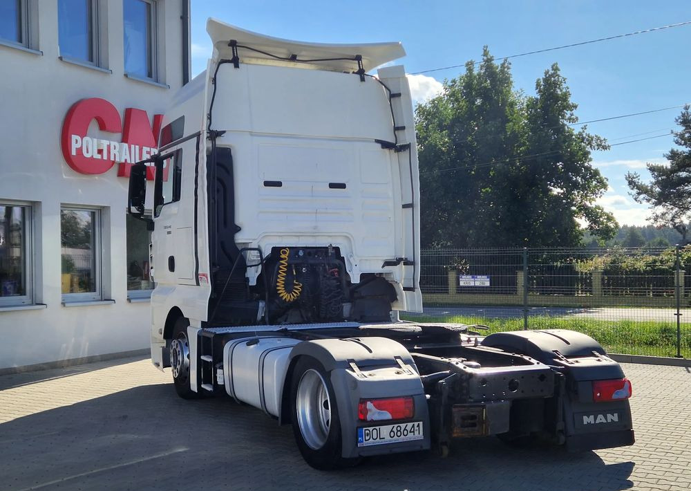MAN TGX 18.440 XXL LOW DECK Automat - شاحنة جرار: صور 5 MAN TGX 18.440 XXL LOW DECK Automat - شاحنة جرار: صور 5