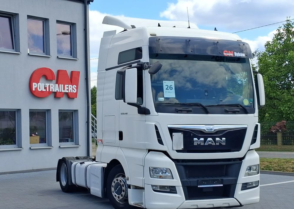 MAN TGX 18.440 - شاحنة جرار: صور 2 MAN TGX 18.440 - شاحنة جرار: صور 2