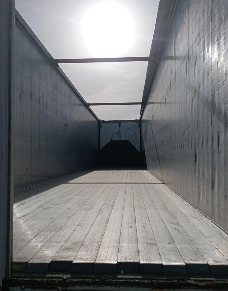 Reisch 3x Ruchoma podłoga 2 - 2022 , 1-2023 - أرضية المشي نصف مقطورة: صور 5 Reisch 3x Ruchoma podłoga 2 - 2022 , 1-2023 - أرضية المشي نصف مقطورة: صور 5